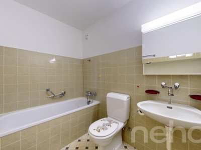 3-Zimmer-Wohnung mit Potenzial und schöner Aussicht ins Grüne image 8
