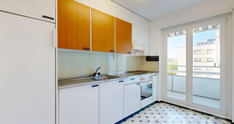 3-Zimmer-Wohnung mit Potenzial und schöner Aussicht ins Grüne image 5