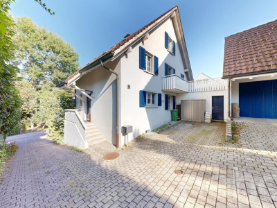 Doppeleinfamilienhaus mit Garten in Sackgasse image 2