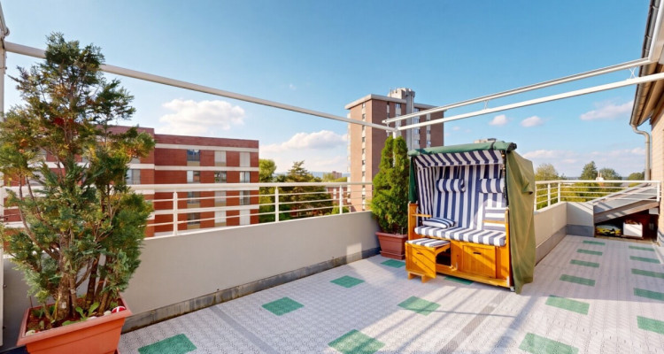 Grosszügige Dachmaisonette mit direktem Liftzugang in Wetzikon image 9