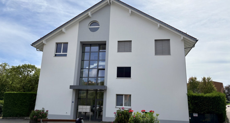 Magnifique, lumineux, duplex de standing de 4,5 pièces au coeur de Genolier image 1