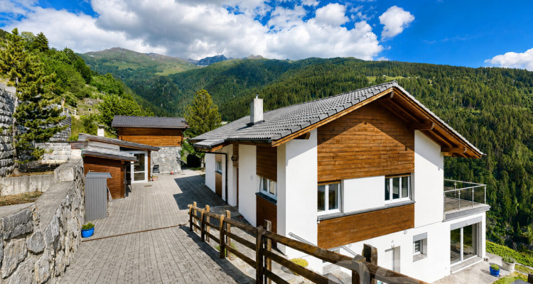 Magnifique propriété avec vue panoramique à Mase image 1