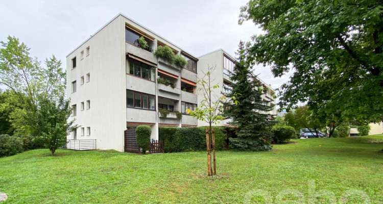 Grosszügiges Wohnen auf zwei Ebenen mit zwei Balkonen image 1