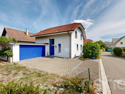 Grosszügiges Zuhause mit Garten, Garage und viel Raum image 1