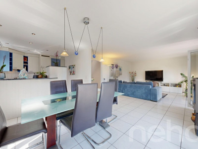 Grosszügiges Zuhause mit Garten, Garage und viel Raum image 5