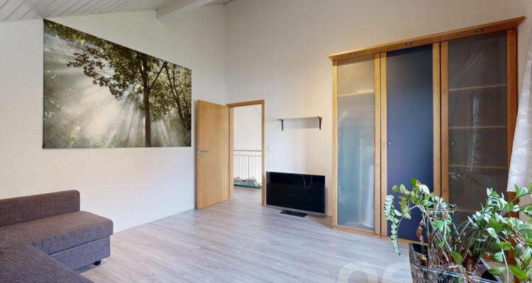 Grosszügiges Zuhause mit Garten, Garage und viel Raum image 8