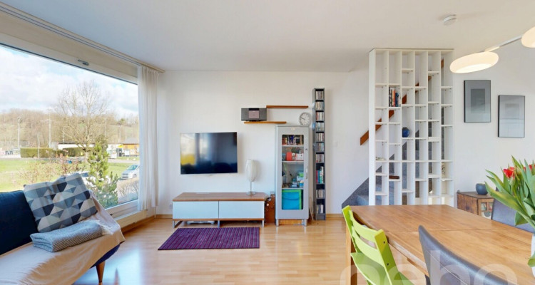 Helles 5.5-Zimmer-Reihenhaus mit Blick ins Grüne an ruhiger Lage image 3