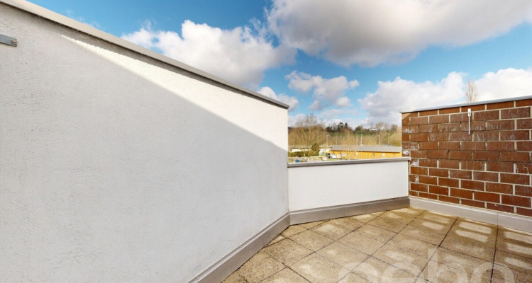 Helles 5.5-Zimmer-Reihenhaus mit Blick ins Grüne an ruhiger Lage image 9