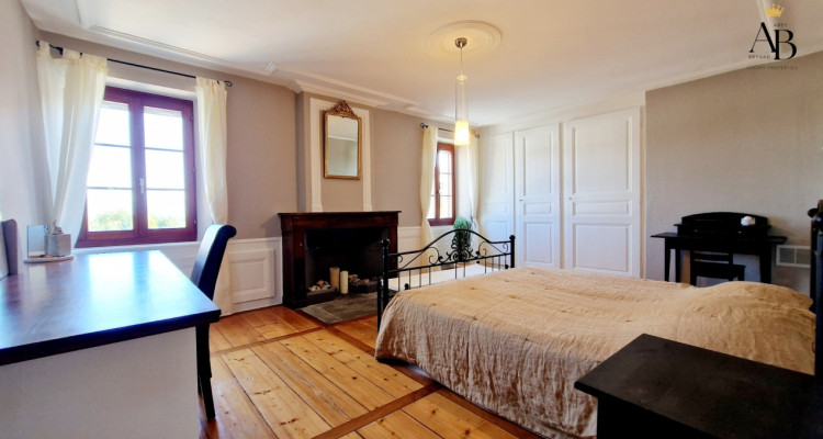 En exclusivité : Authentique Maison villageoise  image 6