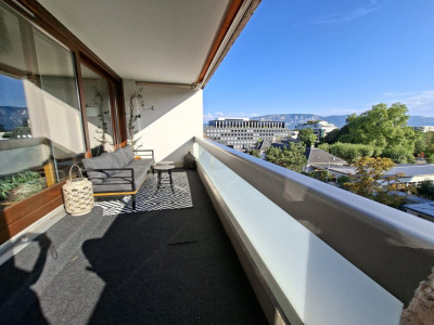 Très bel appartement 2,5 pièces avec grand balcon et vue exceptionnelle  image 8