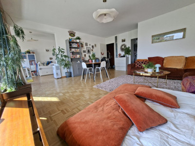 Très bel appartement 2,5 pièces avec grand balcon et vue exceptionnelle  image 1