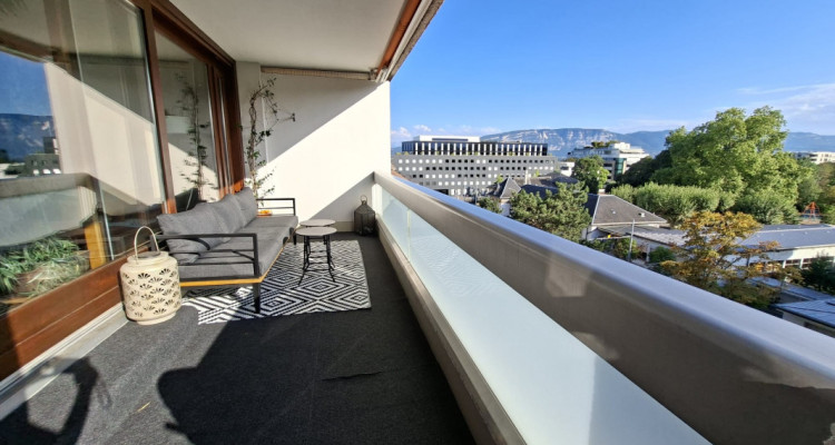 Très bel appartement 2,5 pièces avec grand balcon et vue exceptionnelle  image 8