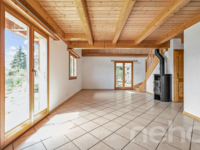 Charmant Chalet avec grand terrain et vue dégagée à Arbaz image 9