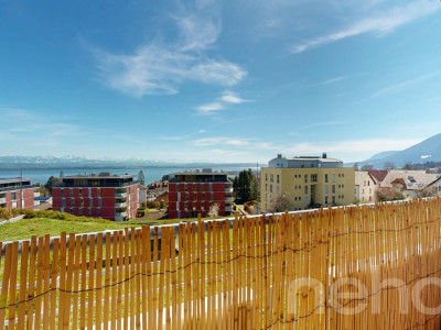 Libre de suite : Bel appartement avec sa vue sur le lac ! image 2