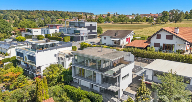 Grosszügiges 6.5-Zi-Einfamilienhaus inkl. Einliegerwohnung in Tennwil image 2