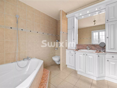 Exceptionnelle Villa de 6.5 pièces ! Volumes spacieux et jardin, vivez entre Lac et Montagnes à moins de 12 minutes ! image 8