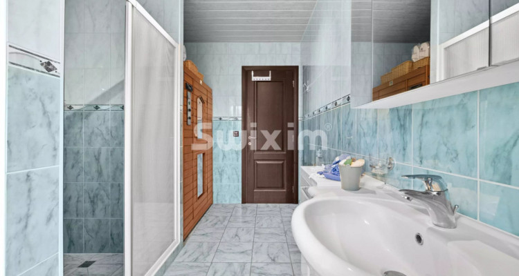 Exceptionnelle Villa de 6.5 pièces ! Volumes spacieux et jardin, vivez entre Lac et Montagnes à moins de 12 minutes ! image 5