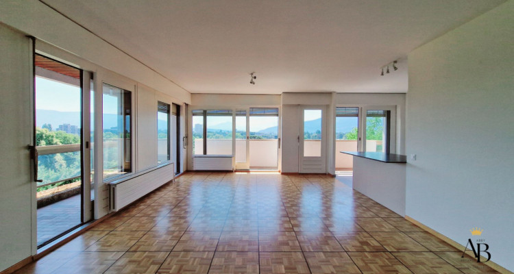 luxueux Appartement vue lac, Eléganterésidence avec piscine intérieure & jacuzzi image 4