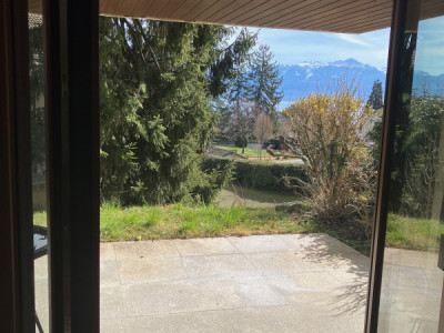 Magnifique 2 pièce meublé avec terrasse de 57m2 à deux min du lac/St-Sulpice VD image 1