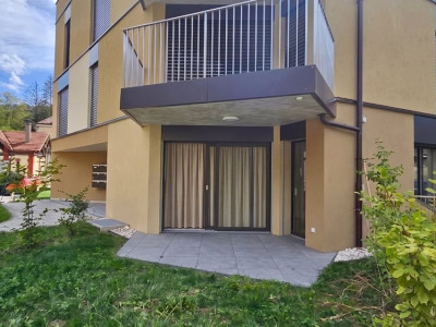 Joli appartement de 2,5 pièces avec terrasses et jardin à Couvet image 11