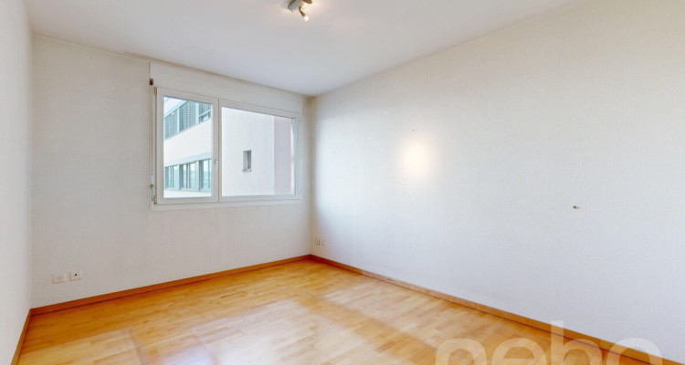 Lichtdurchflutete 4.5-Zimmer-Wohnung in Horgen image 8