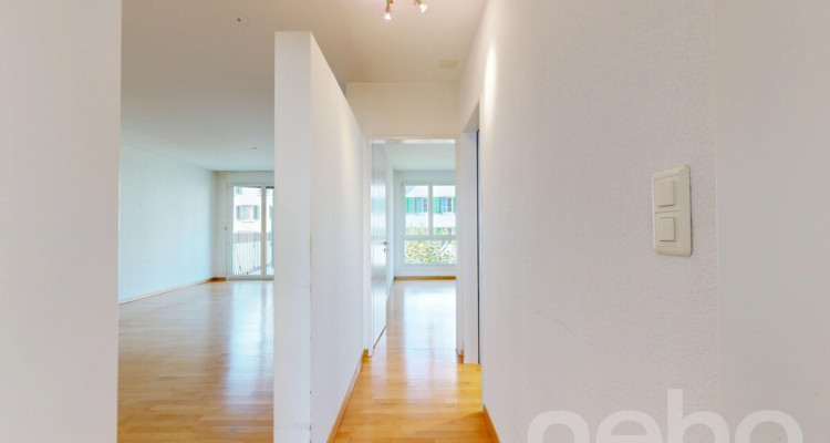 Lichtdurchflutete 4.5-Zimmer-Wohnung in Horgen image 9