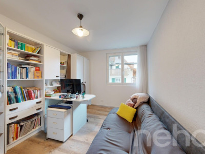 Moderne 4.5-Zimmer-Wohnung mit Balkon an zentraler Lage in Oberhasli image 5