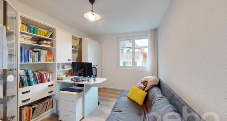 Moderne 4.5-Zimmer-Wohnung mit Balkon an zentraler Lage in Oberhasli image 5