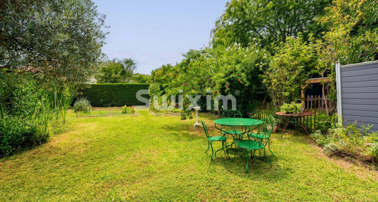 Très agréable villa avec jardin image 1