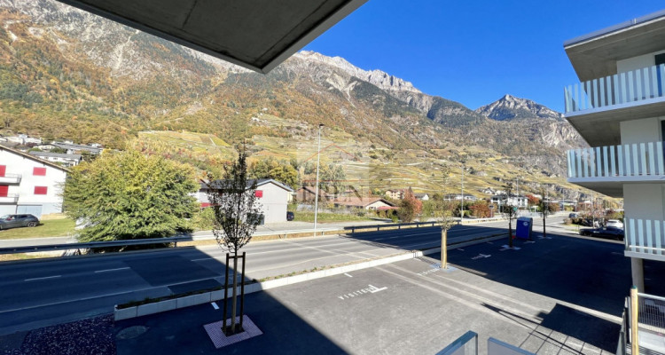 Studio de 42 m2 avec balcon et vue + parking couvert image 2
