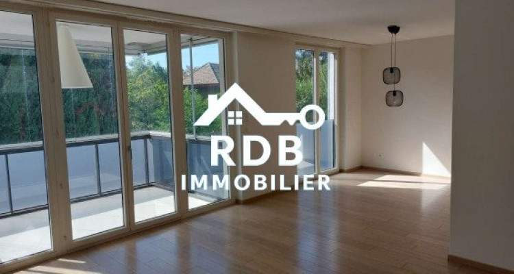 Appartement de 5 pièces au rez-de-chaussée situé à Vésenaz 1222 image 2