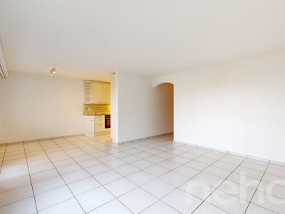 Lichtdurchflutete 4.5 Zimmer Wohnung in Bettlach image 3