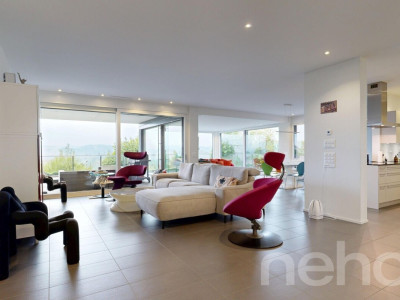 Wohnen mit Weitblick ? 4.5-Zimmer-Terrassenwohnung mit Doppelgarage image 2