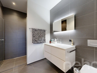 Wohnen mit Weitblick ? 4.5-Zimmer-Terrassenwohnung mit Doppelgarage image 7