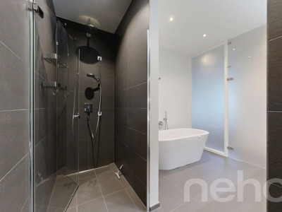 Wohnen mit Weitblick ? 4.5-Zimmer-Terrassenwohnung mit Doppelgarage image 8