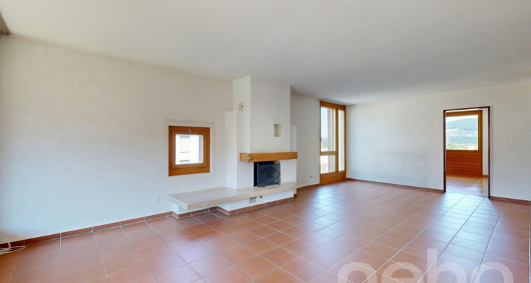 Naturnah wohnen mit Cheminée, Balkon und eigenem Bastelraum image 1