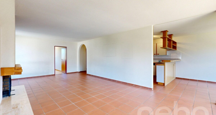 Naturnah wohnen mit Cheminée, Balkon und eigenem Bastelraum image 2