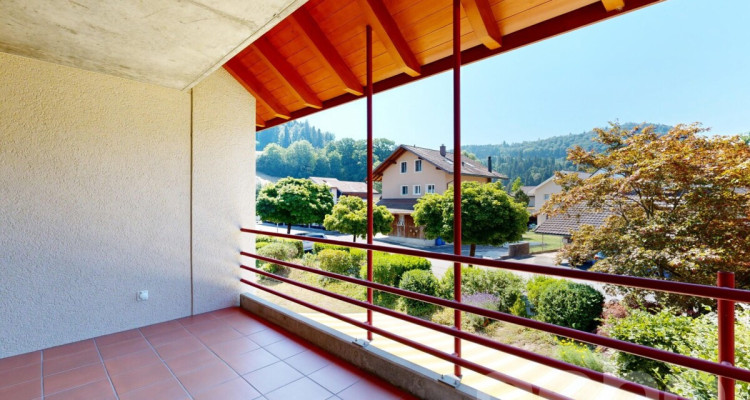 Naturnah wohnen mit Cheminée, Balkon und eigenem Bastelraum image 8