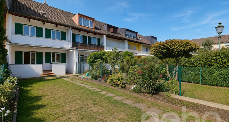 Klassischer Charme, modernes Wohnen - Reihenhaus mit Ausbaupotenzial image 1