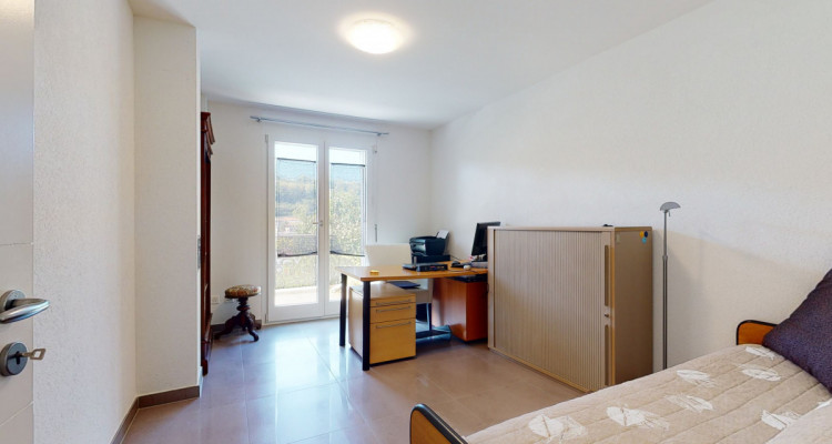 Grande maison avec jardin et appartement indépendant à Penthalaz image 7