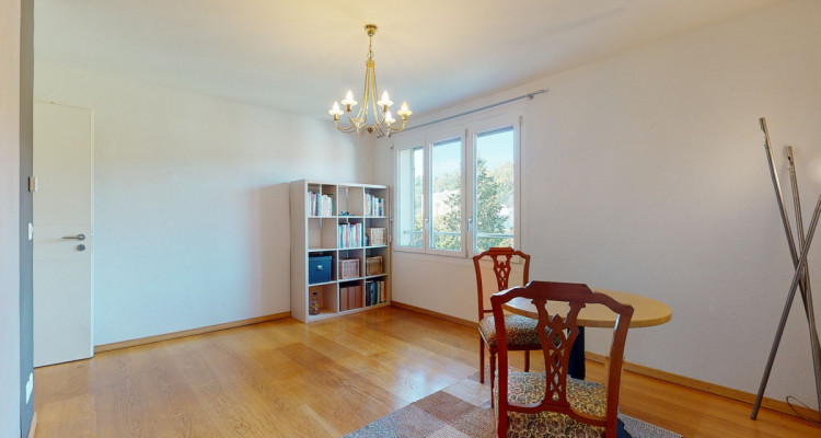 Grande maison avec jardin et appartement indépendant à Penthalaz image 11