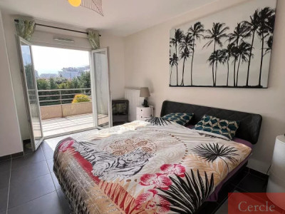 APPARTEMENT T3 EN ATTIQUE image 6