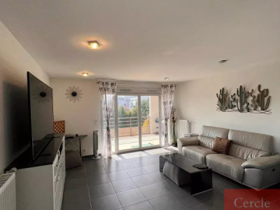 APPARTEMENT T3 EN ATTIQUE image 8