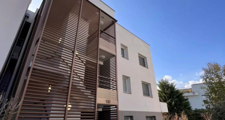APPARTEMENT T3 EN ATTIQUE image 1