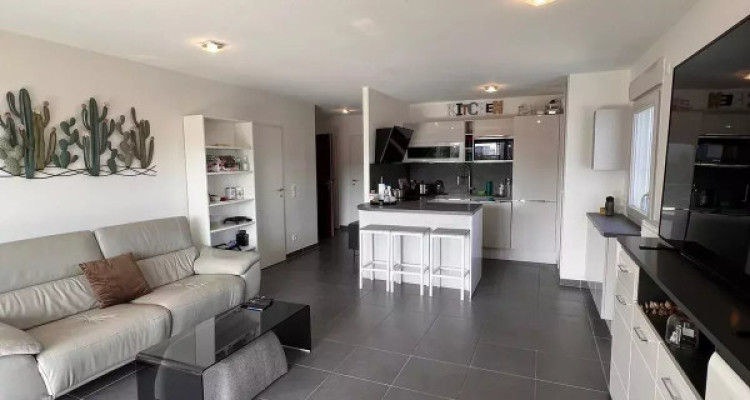 APPARTEMENT T3 EN ATTIQUE image 4
