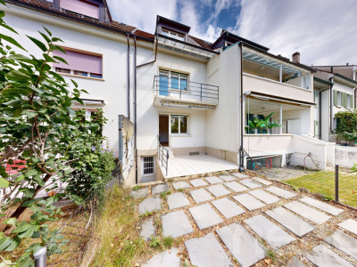 Gemütliches Reihenhaus zum Selbstgestalten im Neubadquartier image 1