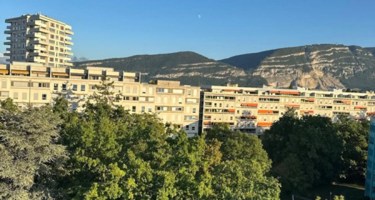 Appartement de 2 pièces avec chambre séparée image 3
