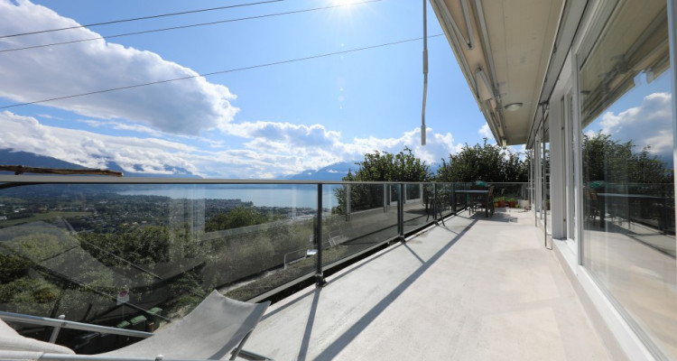 VISITE 3D - Magnifique 5.5p // 4 chambres / balcon - terrasse // vue image 1