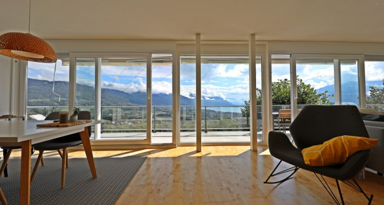 VISITE 3D - Magnifique 5.5p // 4 chambres / balcon - terrasse // vue image 2