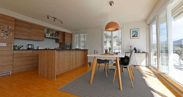 VISITE 3D - Magnifique 5.5p // 4 chambres / balcon - terrasse // vue image 4